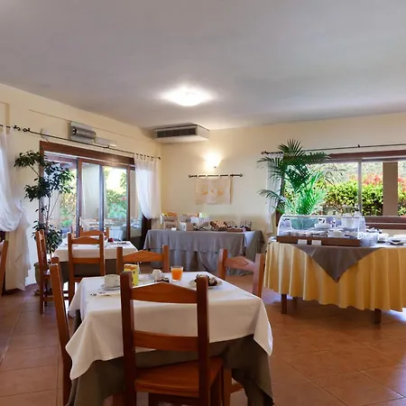 Hotel Ih Le Zagare 4*